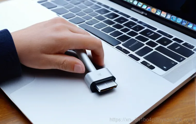 중계동 맥북프로 판매 및 수리 - **Image Prompt 2: MacBook User's Journey from Frustration to Relief**
    A split image, depicting t...